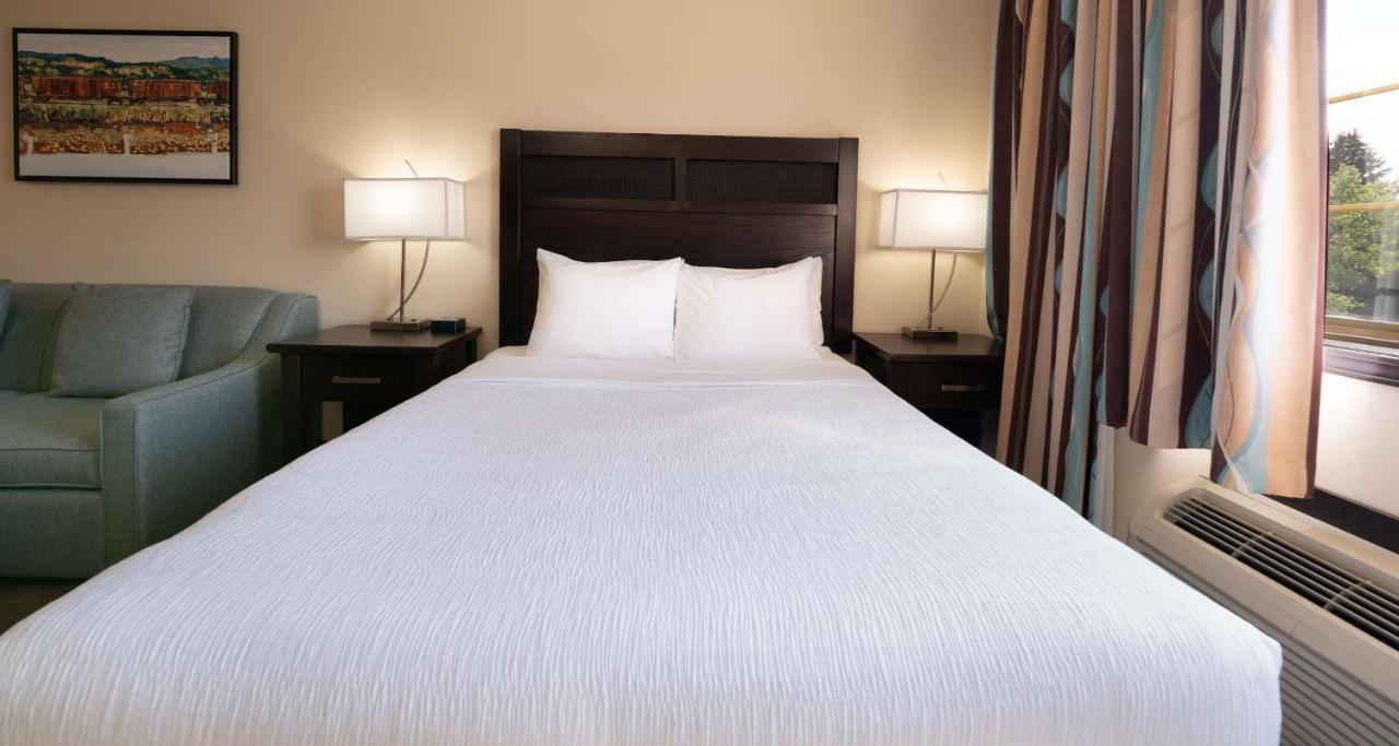 Prestige Rocky Mountain Resort Cranbrook, Worldhotels Crafted Екстериор снимка